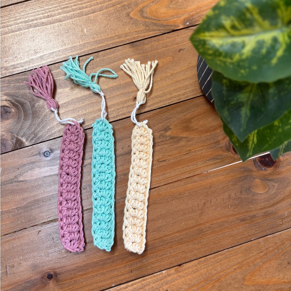 Crochet bookmarks